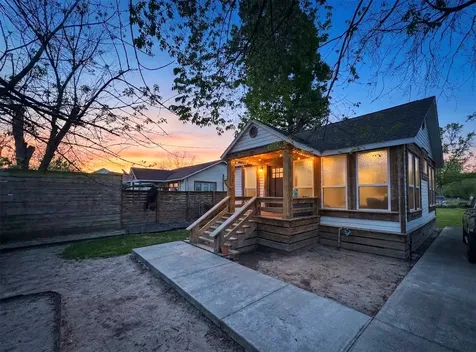 129 Garrotsville Street Houston TX 77022