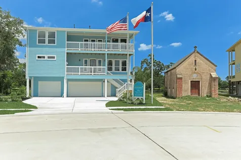 3921 Peacock Isle Drive Dickinson TX 77539