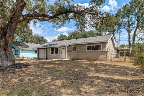 200 Pine Street Prairie View TX 77445