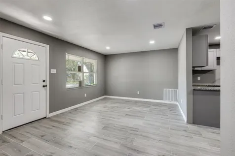 200 Pine Street Prairie View TX 77445
