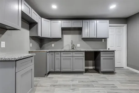200 Pine Street Prairie View TX 77445