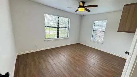 221 Hyta Street Houston TX 77018
