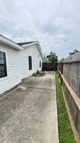 221 Hyta Street Houston TX 77018
