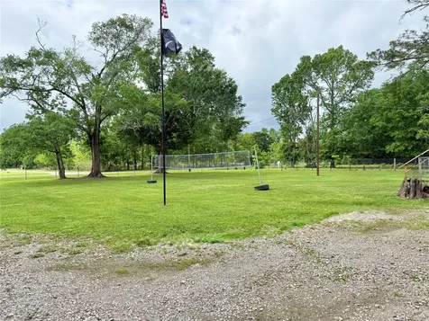 1184 County Road 2298 Cleveland TX 77327