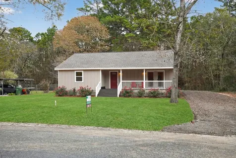 27 Deerfield Road Huntsville TX 77340