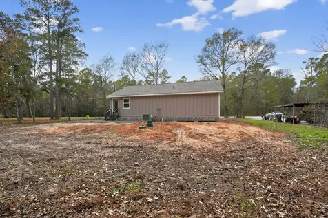 27 Deerfield Road Huntsville TX 77340