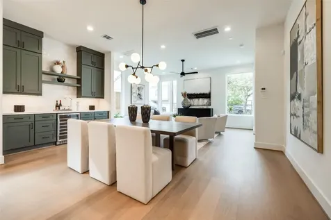 5709 Feagan Street Houston TX 77007