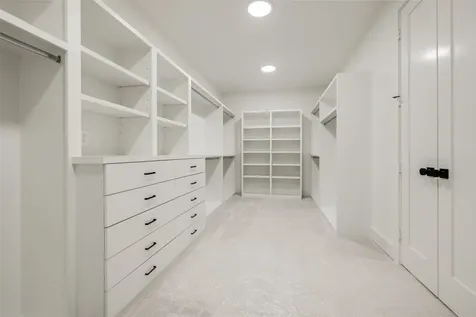 5709 Feagan Street Houston TX 77007