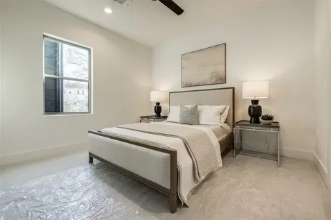 5709 Feagan Street Houston TX 77007