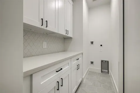 5709 Feagan Street Houston TX 77007