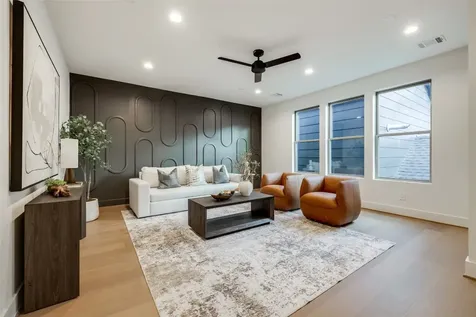 5709 Feagan Street Houston TX 77007
