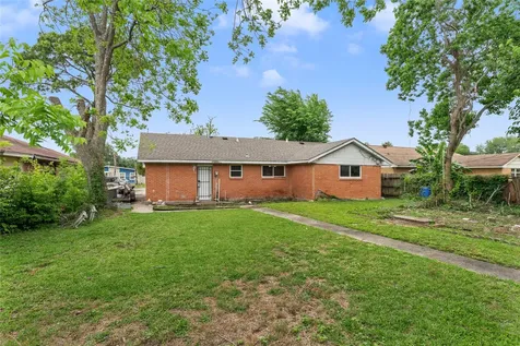 9934 Aves Street Houston TX 77034