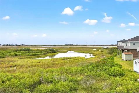 757 Bluewater Highway Surfside Beach TX 77541