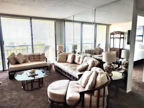 5220 Seawall Boulevard 630 Galveston TX 77551