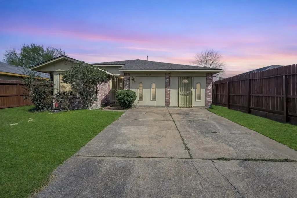 12803 Sandrock Drive Houston TX 77048
