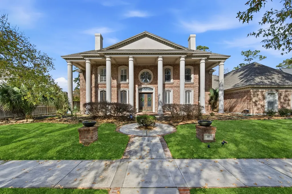 39 Forest Green Trail Kingwood TX 77339
