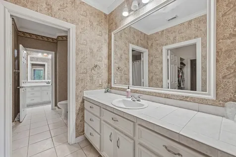 39 Forest Green Trail Kingwood TX 77339