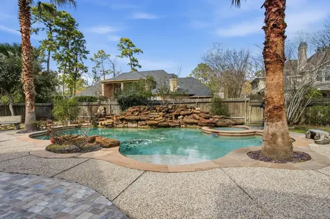 39 Forest Green Trail Kingwood TX 77339