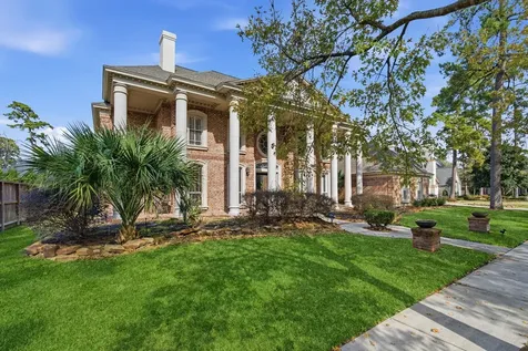 39 Forest Green Trail Kingwood TX 77339