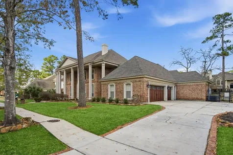 39 Forest Green Trail Kingwood TX 77339
