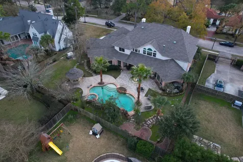 39 Forest Green Trail Kingwood TX 77339