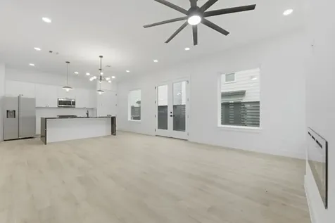 6543 Sealey Street Houston TX 77091