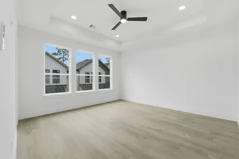 6543 Sealey Street Houston TX 77091