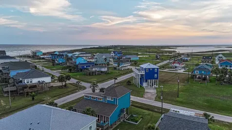 13002 Buccaneer Parkway Freeport TX 77541