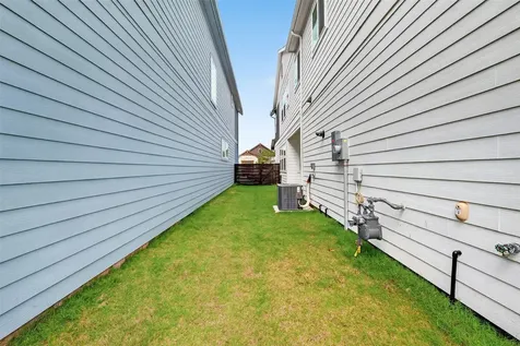 3350 City Heart Avenue Richmond TX 77406