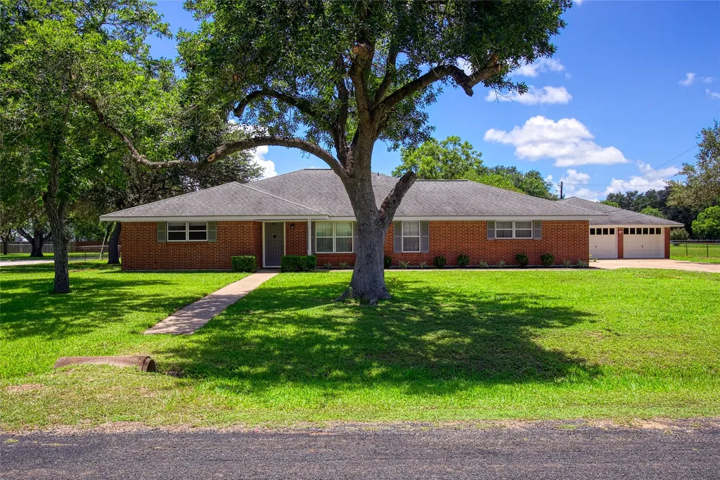 502 Cannon Road Victoria TX 77904