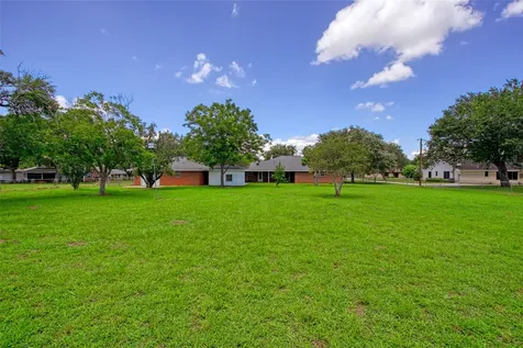 502 Cannon Road Victoria TX 77904