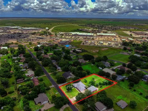 502 Cannon Road Victoria TX 77904