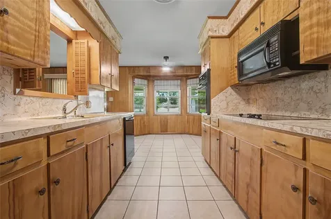 502 Cannon Road Victoria TX 77904