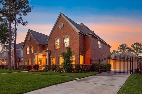 1623 Misty Bend Drive Katy TX 77494