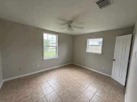 5930 Annunciation Street Houston TX 77016