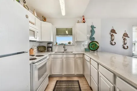 4130 Hardin Drive Galveston TX 77554