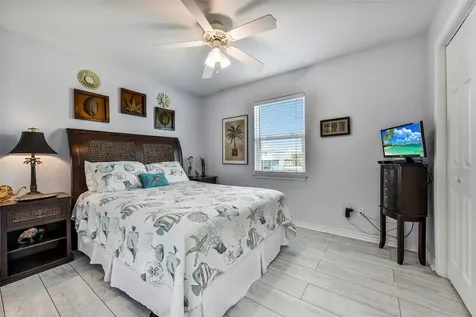 4130 Hardin Drive Galveston TX 77554