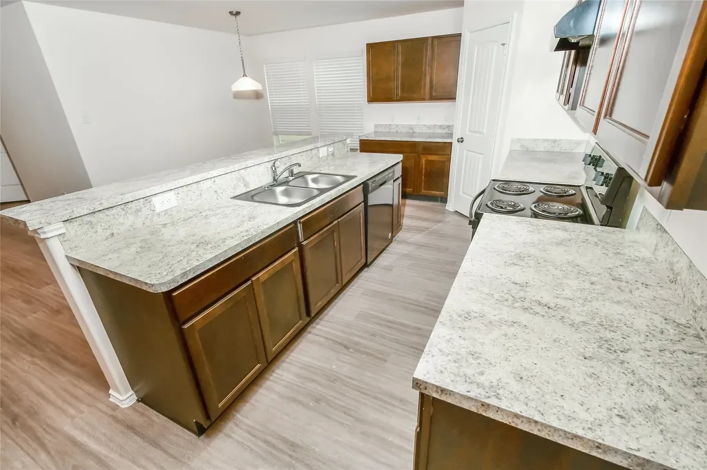 4006 Silver Ranch Road Houston TX 77014