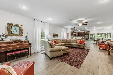 157 N Forest Drive Huntsville TX 77340