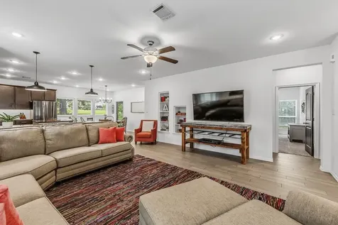 157 N Forest Drive Huntsville TX 77340