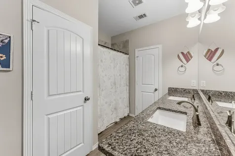157 N Forest Drive Huntsville TX 77340