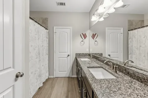 157 N Forest Drive Huntsville TX 77340