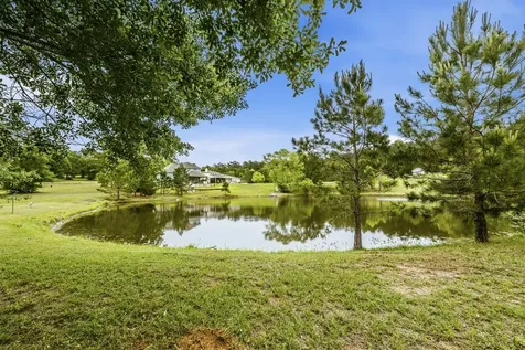 157 N Forest Drive Huntsville TX 77340