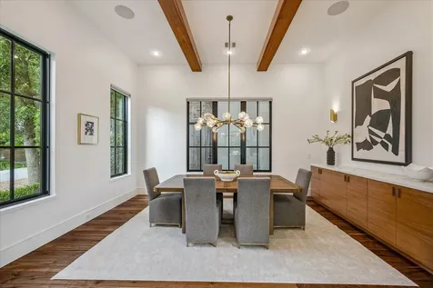4521 Blossom Street Houston TX 77007