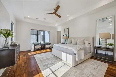 4521 Blossom Street Houston TX 77007