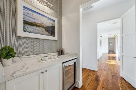 4521 Blossom Street Houston TX 77007