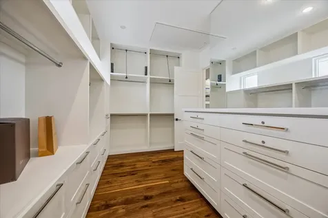 4521 Blossom Street Houston TX 77007