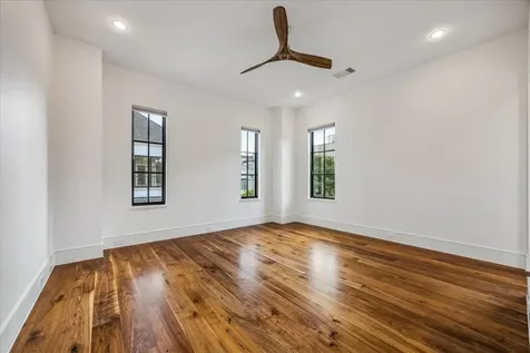 4521 Blossom Street Houston TX 77007