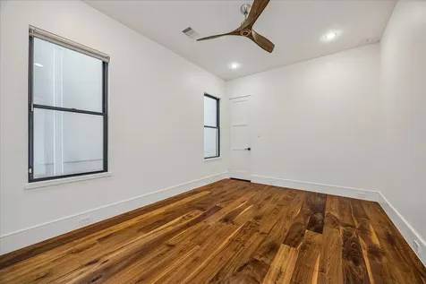 4521 Blossom Street Houston TX 77007
