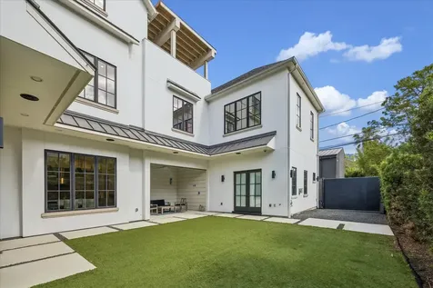 4521 Blossom Street Houston TX 77007